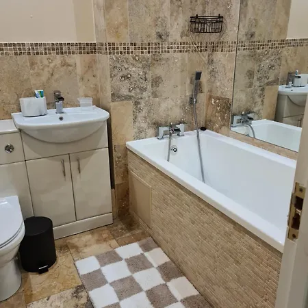 Rays Lodge 1 * Middlesbrough